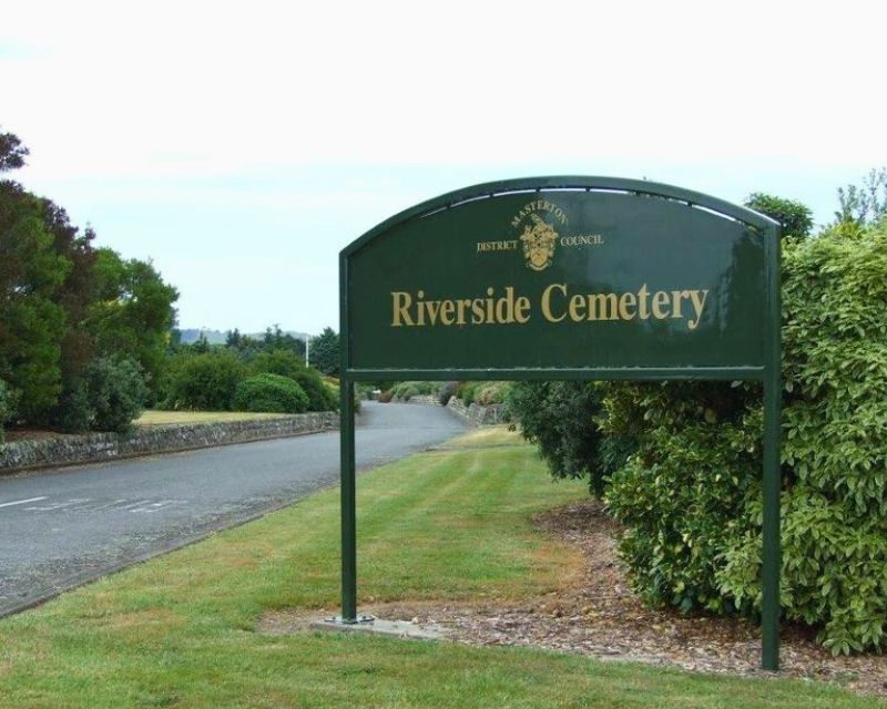 Riverside Cemetery Entrance